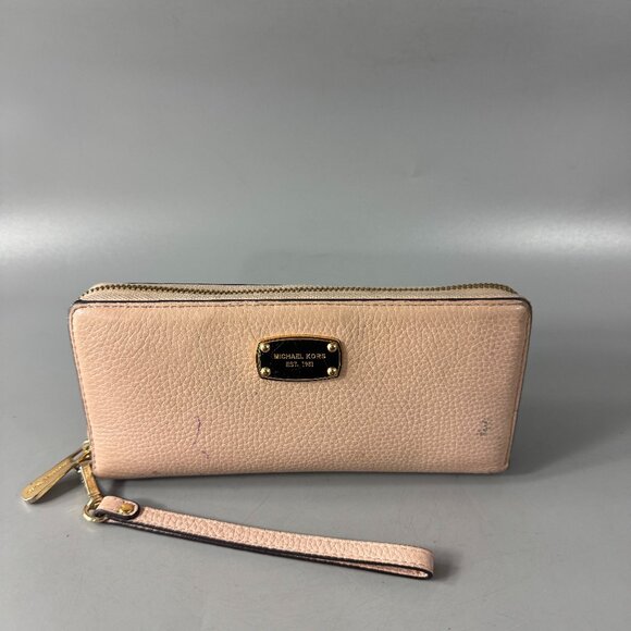 MICHAEL KORS JET SET ZIP-AROUND TRAVEL WALLET/ WRISTLET - Picture 1 of 15